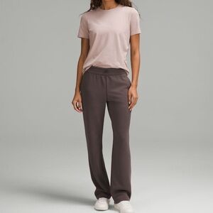 Lululemon Softstreme High-Rise Pant in Espresso